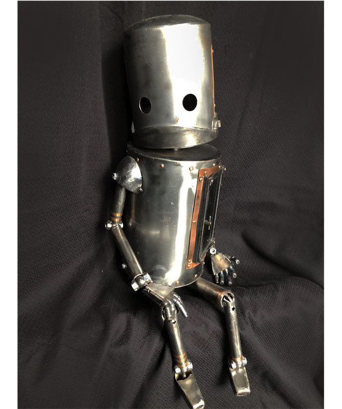 Brooklyn Army terminal metal artist de nadie robots creations